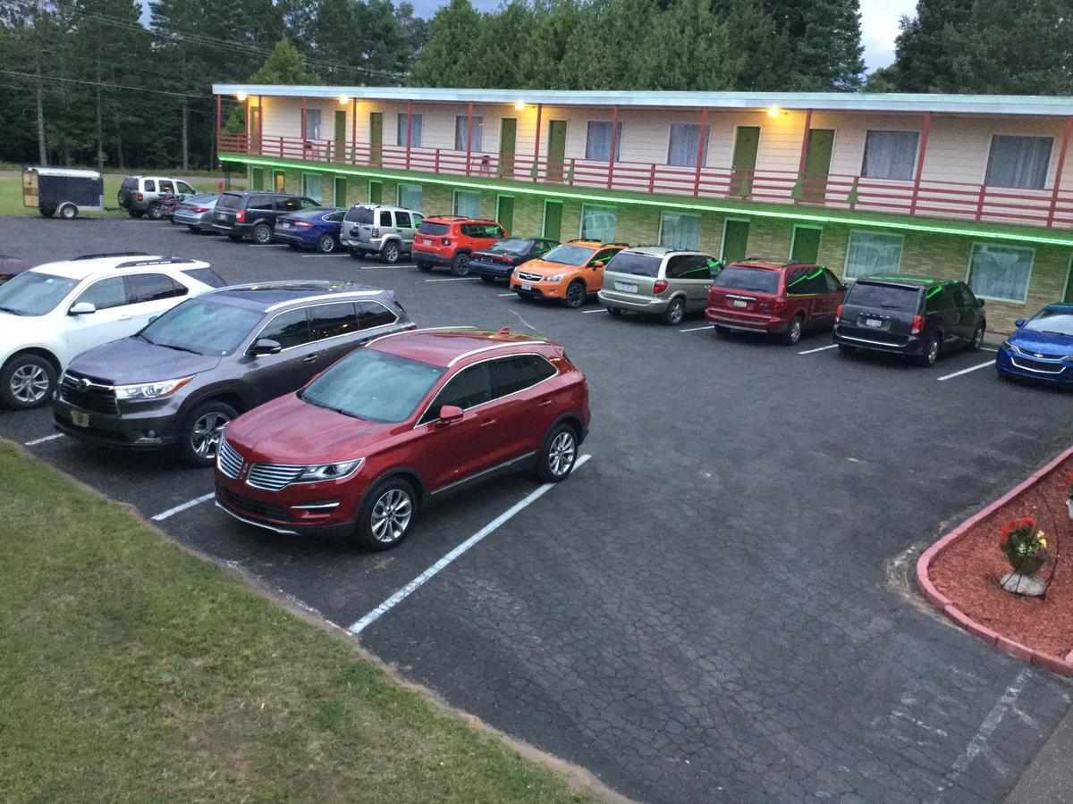 Cedars Motel Ironwood Exterior photo