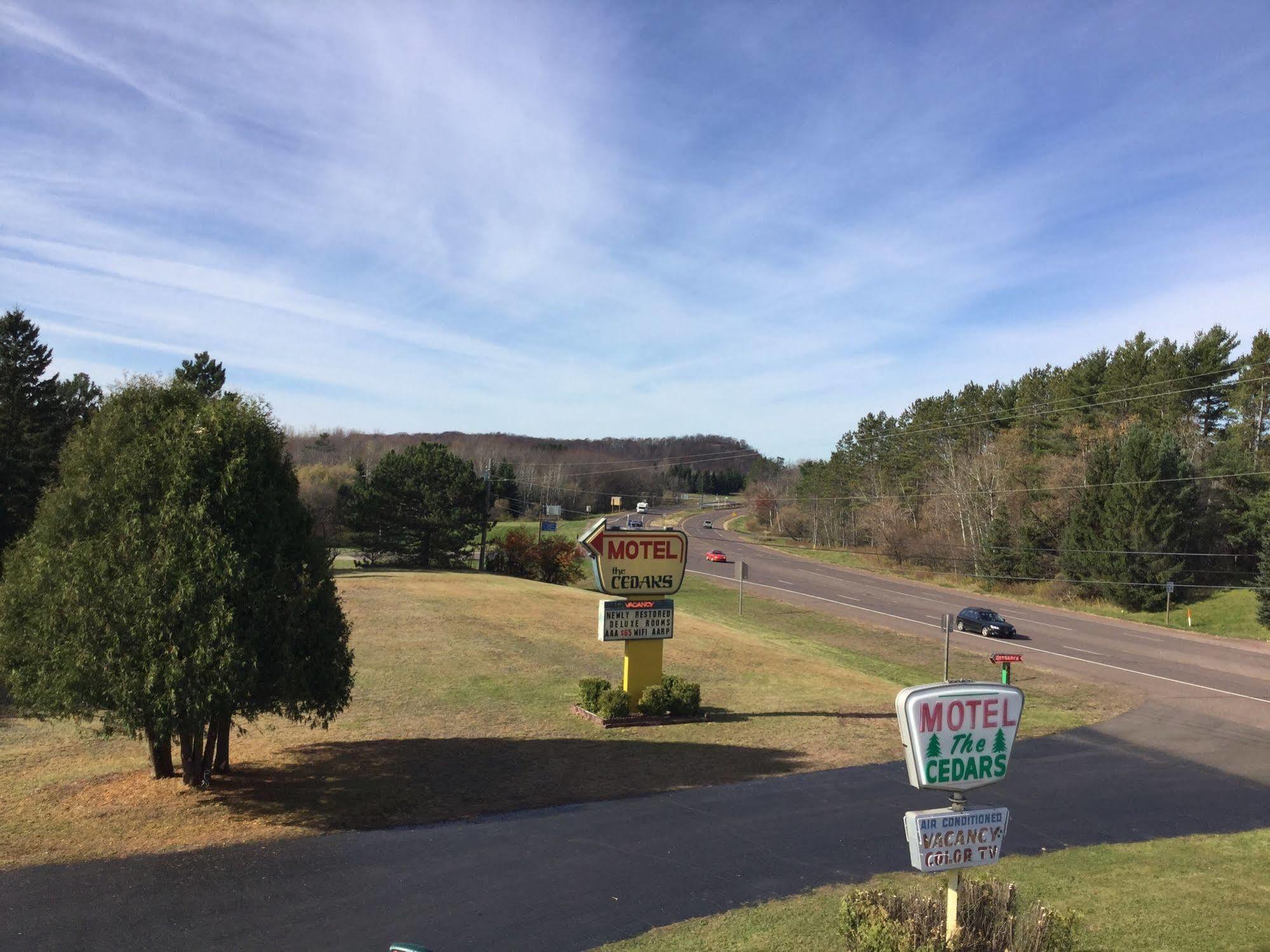 Cedars Motel Ironwood Exterior photo
