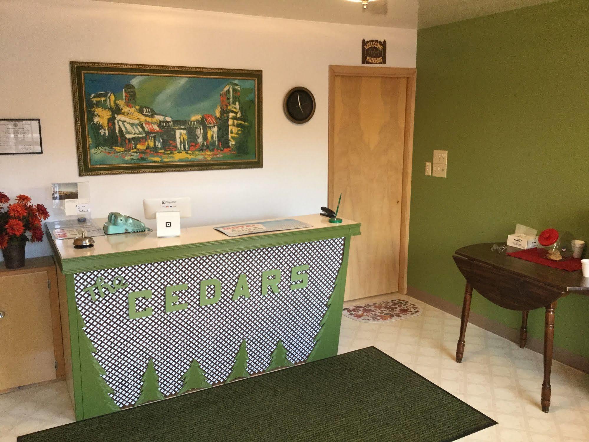 Cedars Motel Ironwood Exterior photo